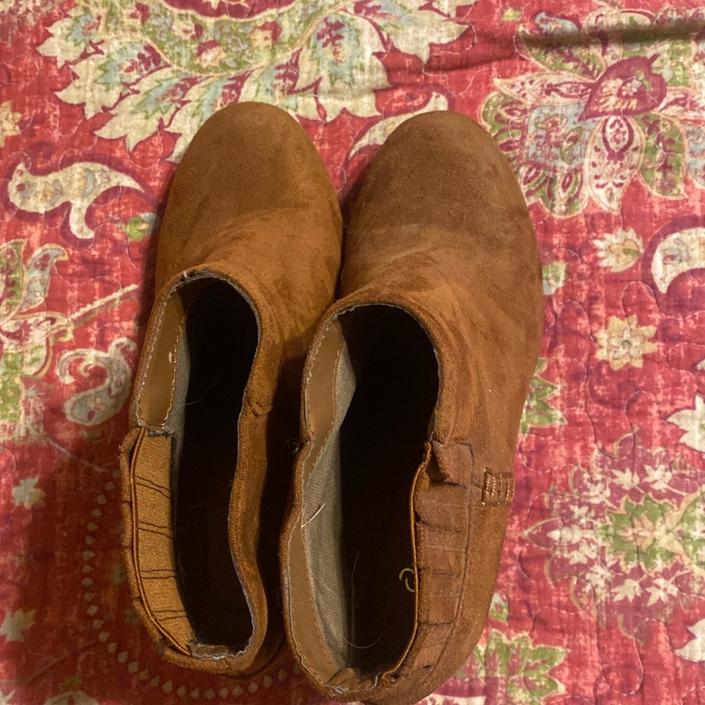 Wedge bootie woman’s size 6